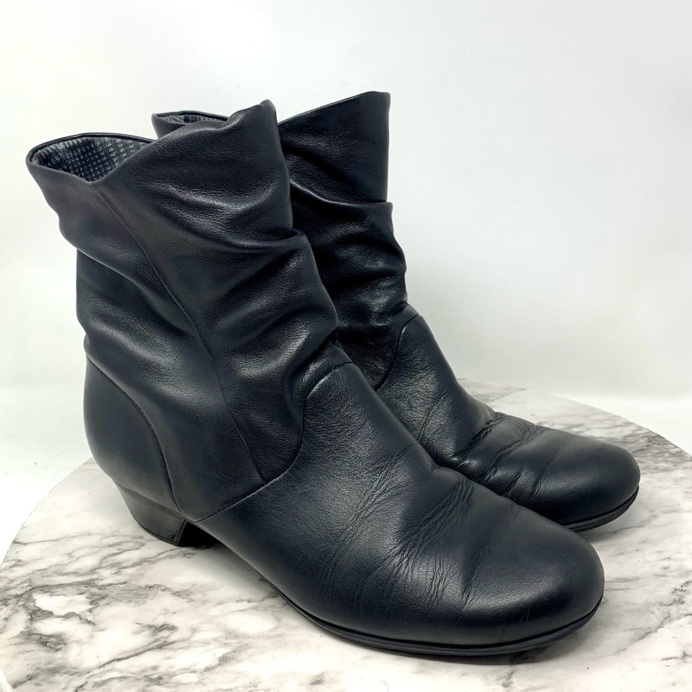 Abeo Malia Black Leather Slouchy Booties 8N Classic Comfort Neutral Chic